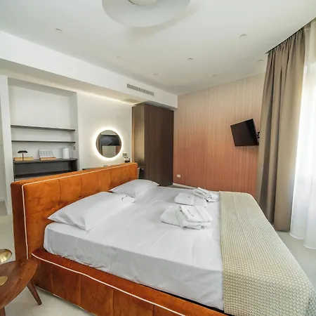 Ypnos Guest house 4*